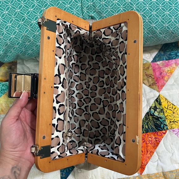 REHAB! Kate Spade wood frame cross body - Picture 12 of 16